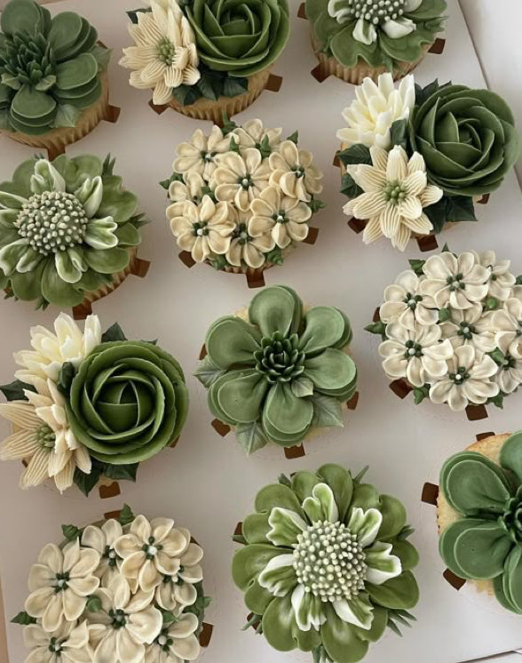 Luxe Cupcake Boutique (12/Count)